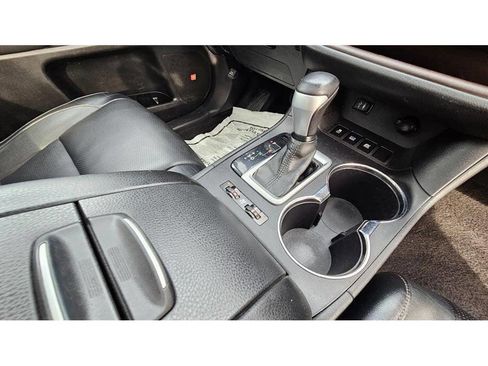 Used 2014 Toyota Highlander Limited Platinum image 26