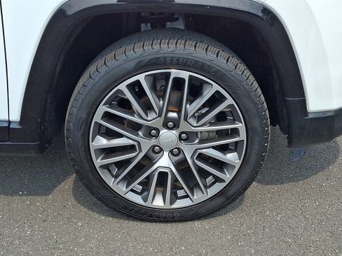 Certified 2022 Jeep Compass Limited w/ Elite Group AWD/4WD image 8