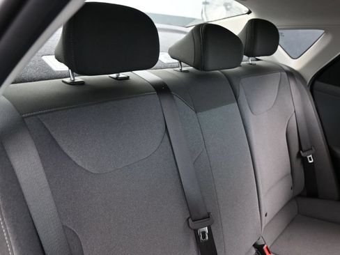 Used 2025 Kia K4 FWD image 35