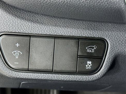 Certified 2025 Kia Seltos SX w/ SX Sunroof Package image 22