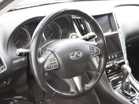Used 2015 INFINITI Q50 w/ Moonroof Package RWD image 12