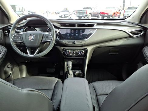 Used 2022 Buick Encore GX Essence w/ Experience Buick Package image 8