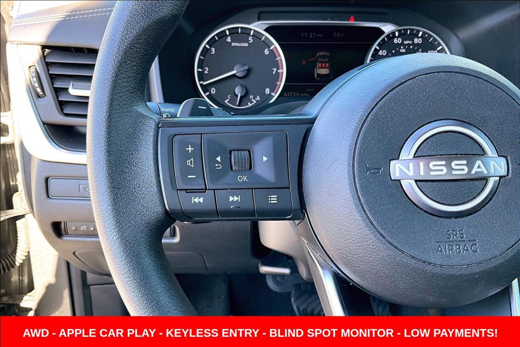 Used 2023 Nissan Rogue S AWD/4WD image 11