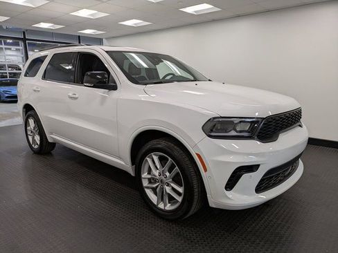 Used 2024 Dodge Durango GT image 3
