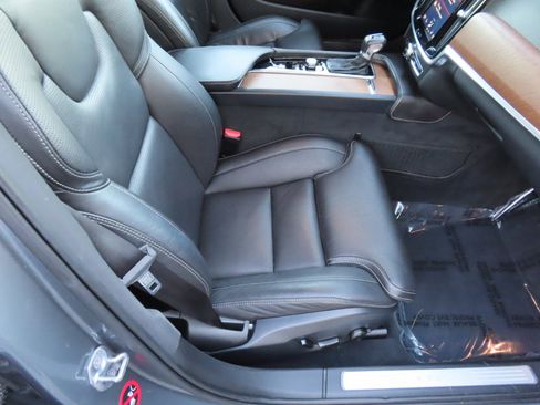 Used 2017 Volvo S90 T6 Inscription image 15