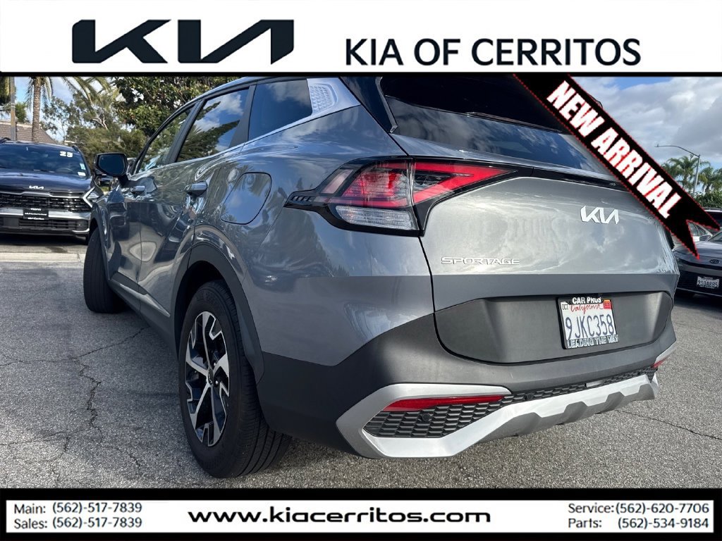 Certified 2024 Kia Sportage EX FWD image 3