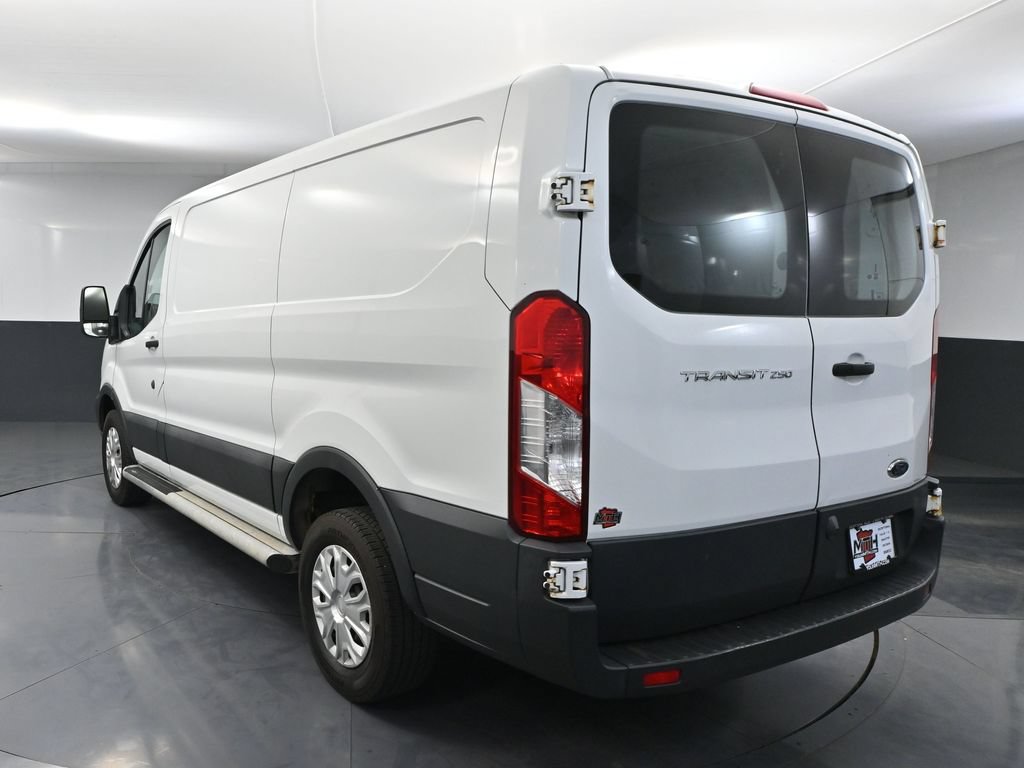 Used 2017 Ford Transit 250 130 Low Roof w/ Exterior Upgrade Package RWD image 6