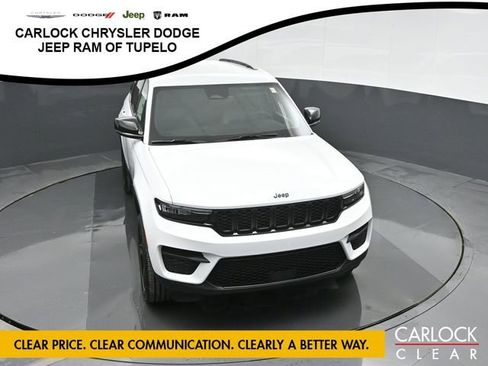 New 2025 Jeep Grand Cherokee Altitude image 66