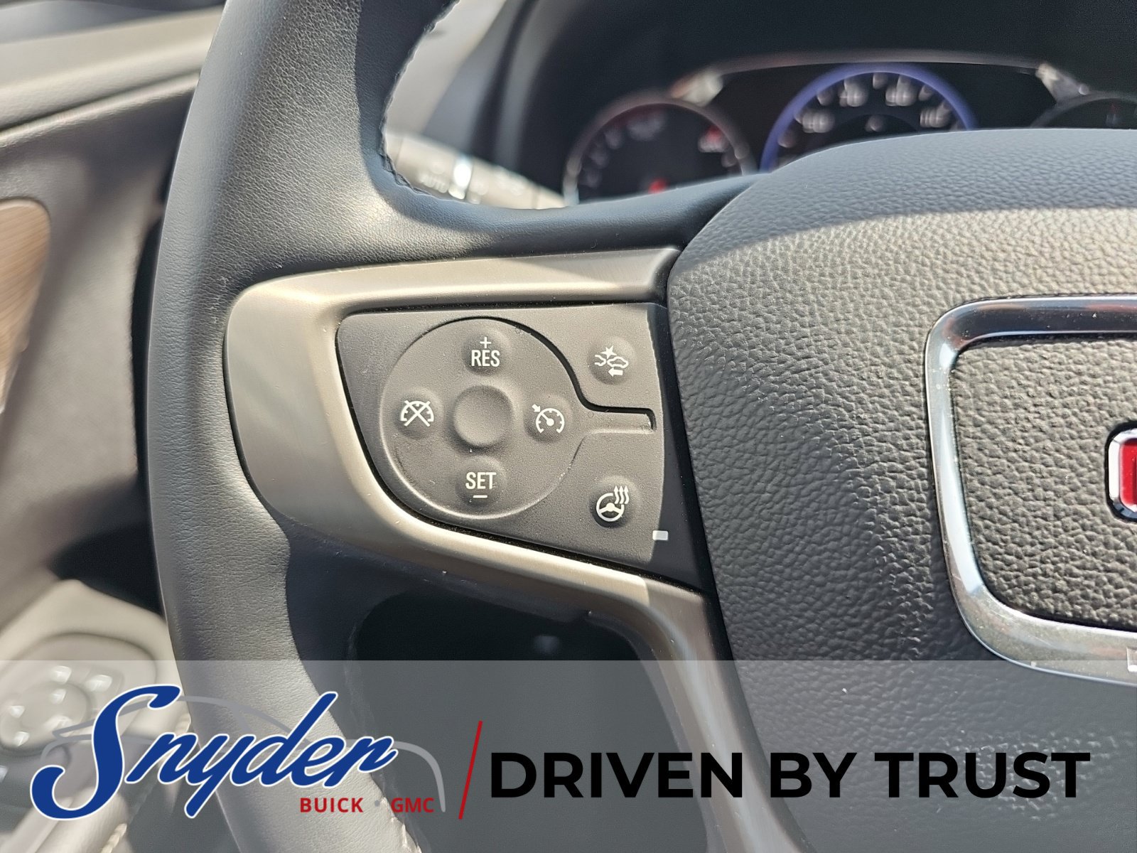 Used 2024 GMC Terrain Denali w/ Denali Premium Package AWD/4WD image 15