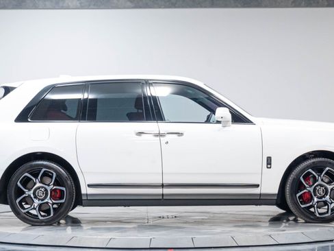 Used 2021 Rolls-Royce Cullinan Black Badge AWD/4WD image 52