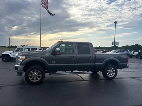 Used 2016 Ford F350 Lariat w/ Lariat Ultimate Package AWD/4WD image 2