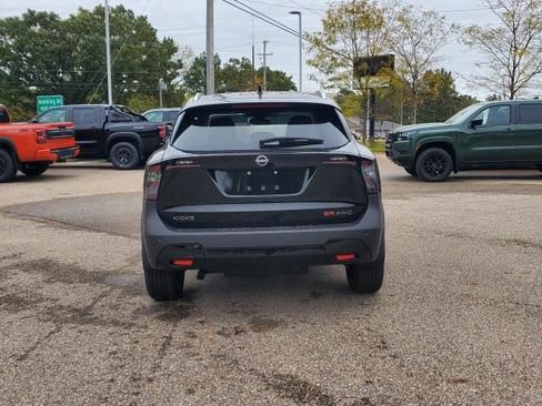 New 2026 Nissan Kicks SR w/ SR Premium Package image 4
