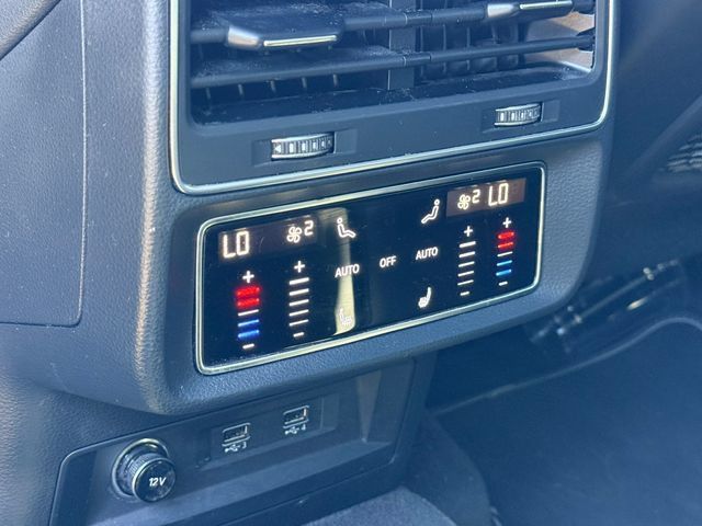 Used 2019 Audi Q8 Prestige w/ Towing Package AWD/4WD image 27