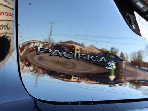 New 2026 Chrysler Pacifica Select w/ S Appearance Package image 32
