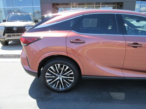 Used 2023 Lexus RX 350 Premium Plus w/ Cold Area Package AWD/4WD image 10