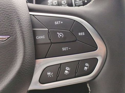 New 2026 Chrysler Pacifica Select image 27