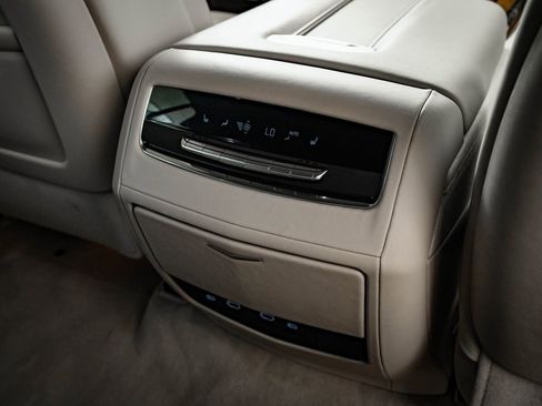 Used 2023 Cadillac Escalade Premium Luxury Platinum image 39