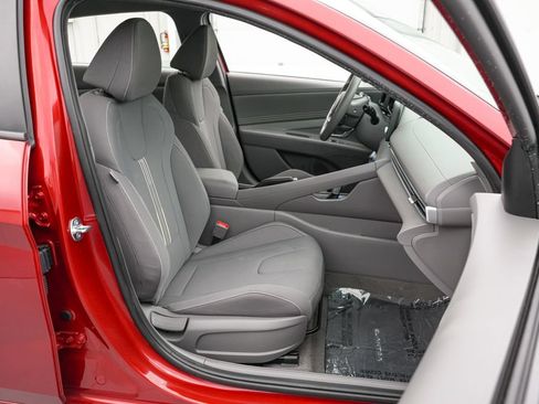 Used 2025 Hyundai Elantra Sport FWD image 20