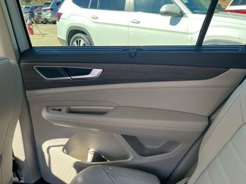 New 2026 Volkswagen Atlas SEL image 14