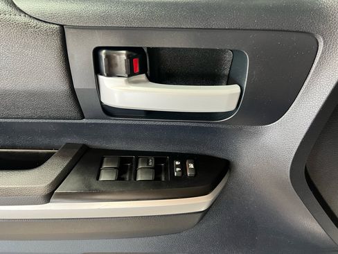 Used 2016 Toyota Tundra SR5 image 20