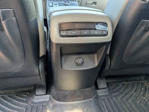 Used 2024 Hyundai Palisade SEL FWD image 18