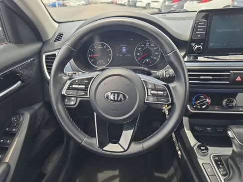 Used 2021 Kia Seltos S AWD/4WD image 9