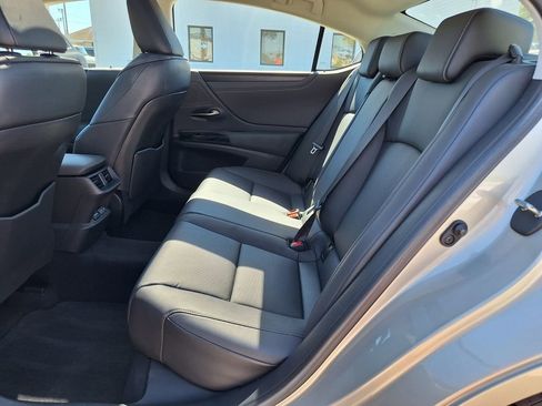 Used 2023 Lexus ES 350 w/ Premium Package image 12