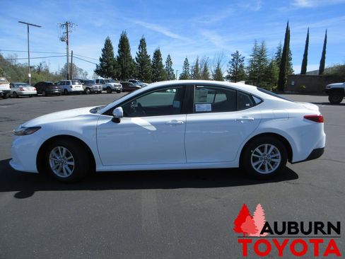 New 2026 Toyota Camry LE image 4