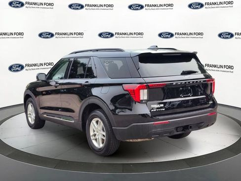 Certified 2025 Ford Explorer Active AWD/4WD image 3