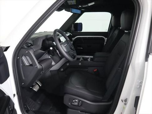 New 2026 Land Rover Defender 130 V8 AWD/4WD image 20