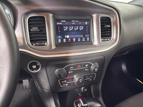 Used 2021 Dodge Charger SXT w/ Driver Convenience Group RWD image 16