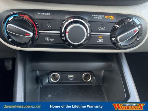 Used 2025 Kia Soul LX w/ LX Technology Package image 18