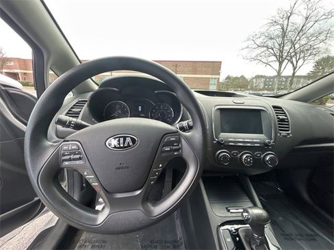 Used 2018 Kia Forte LX w/ LX Popular Package image 29