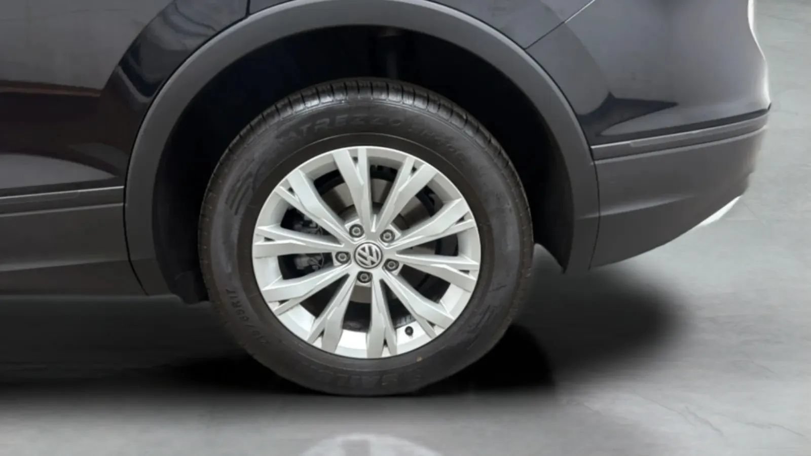 Used 2019 Volkswagen Tiguan S FWD image 27