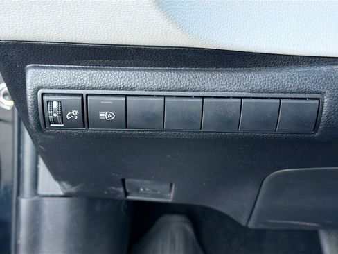 Used 2022 Toyota Corolla XSE image 30