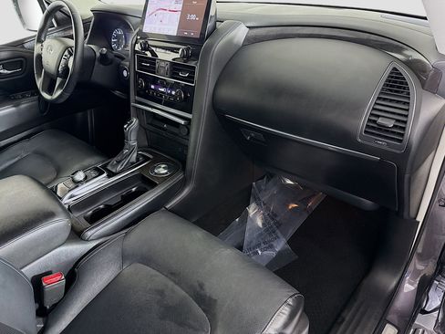 Used 2024 INFINITI QX80 Luxe image 30