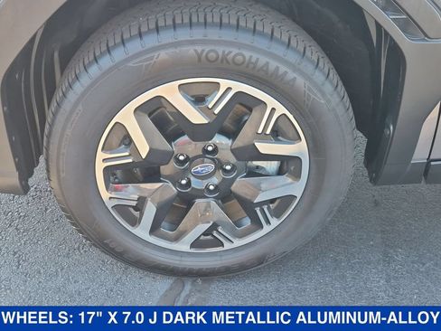 Used 2025 Subaru Forester Premium AWD/4WD image 9