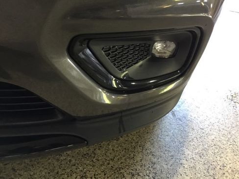 Used 2019 Jeep Cherokee Latitude Plus AWD/4WD image 8