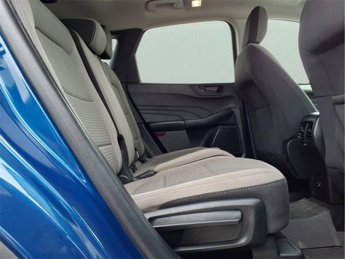 Used 2022 Ford Escape SE w/ Cold Weather Package image 15