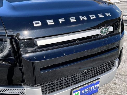 Certified 2025 Land Rover Defender 110 S image 33