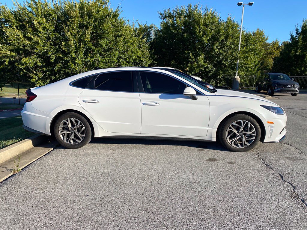 Used 2022 Hyundai Sonata SEL w/ Convenience Package FWD image 5