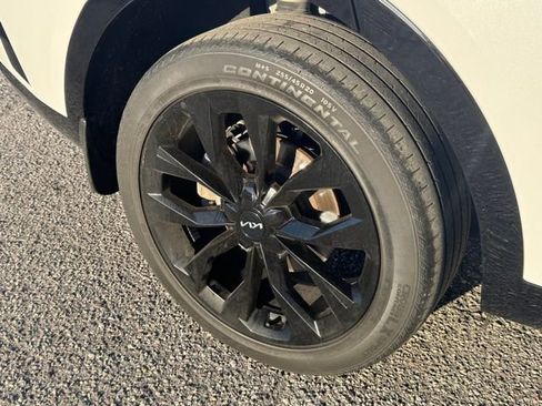 Used 2023 Kia Sorento SX image 5