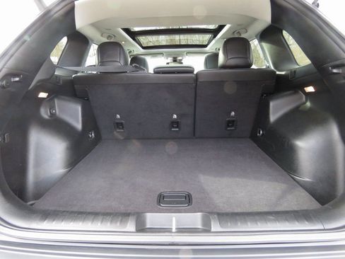 Used 2019 Jeep Cherokee Limited w/ Technology Group image 17