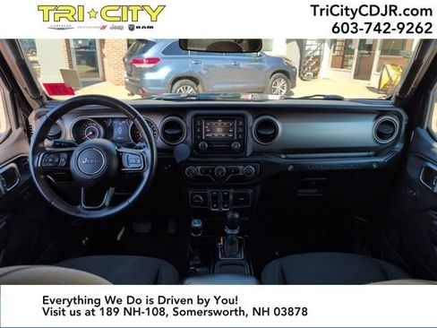 Used 2018 Jeep Wrangler Sport image 16