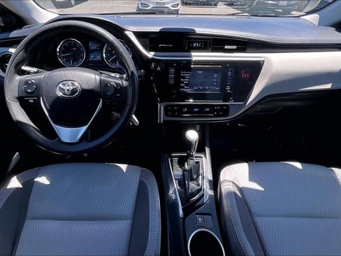 Used 2018 Toyota Corolla LE w/ Carpet Mat Package (TMS) FWD image 15