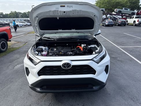 New 2025 Toyota RAV4 XLE AWD/4WD image 38