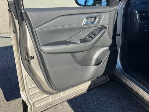 New 2026 Nissan Rogue Platinum w/ Platinum Premium Package image 16