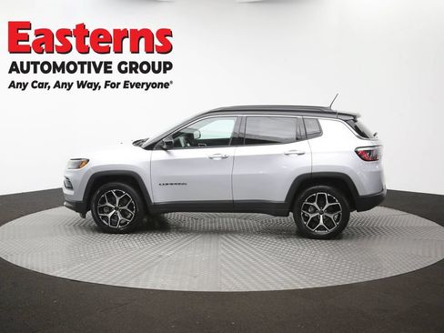 Used 2025 Jeep Compass Limited AWD/4WD image 60