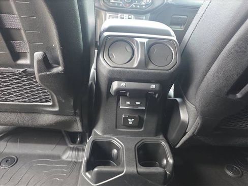 Used 2022 Jeep Gladiator Rubicon w/ LED Lighting Group AWD/4WD image 18