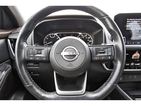 Used 2023 Nissan Rogue SL w/ SL Premium Package image 9